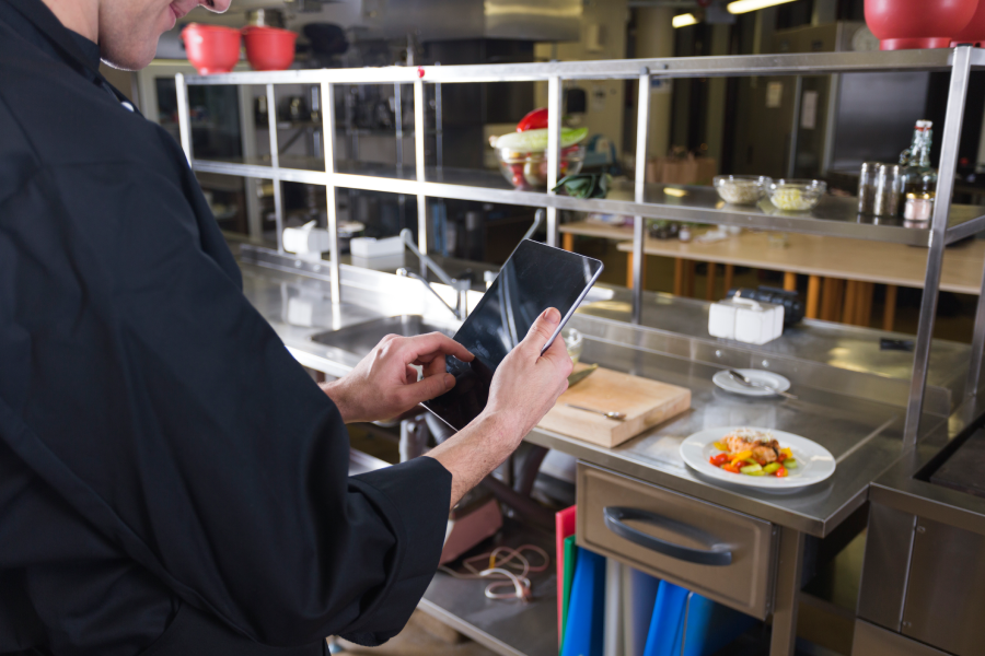 chef-with-tablet