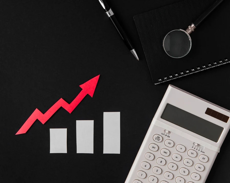 top-view-growth-arrow-with-calculator